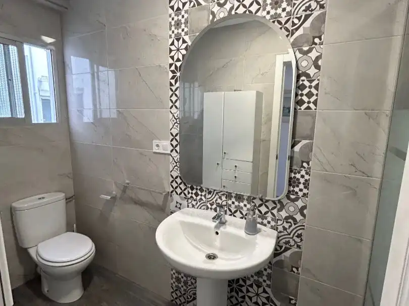 Flat for sale in Calle Héroe de Sostoa, 152, La Luz - El Torcal Bathroom of Flat for sale in Málaga with Air Conditioner, Parquet flooring and Terrace