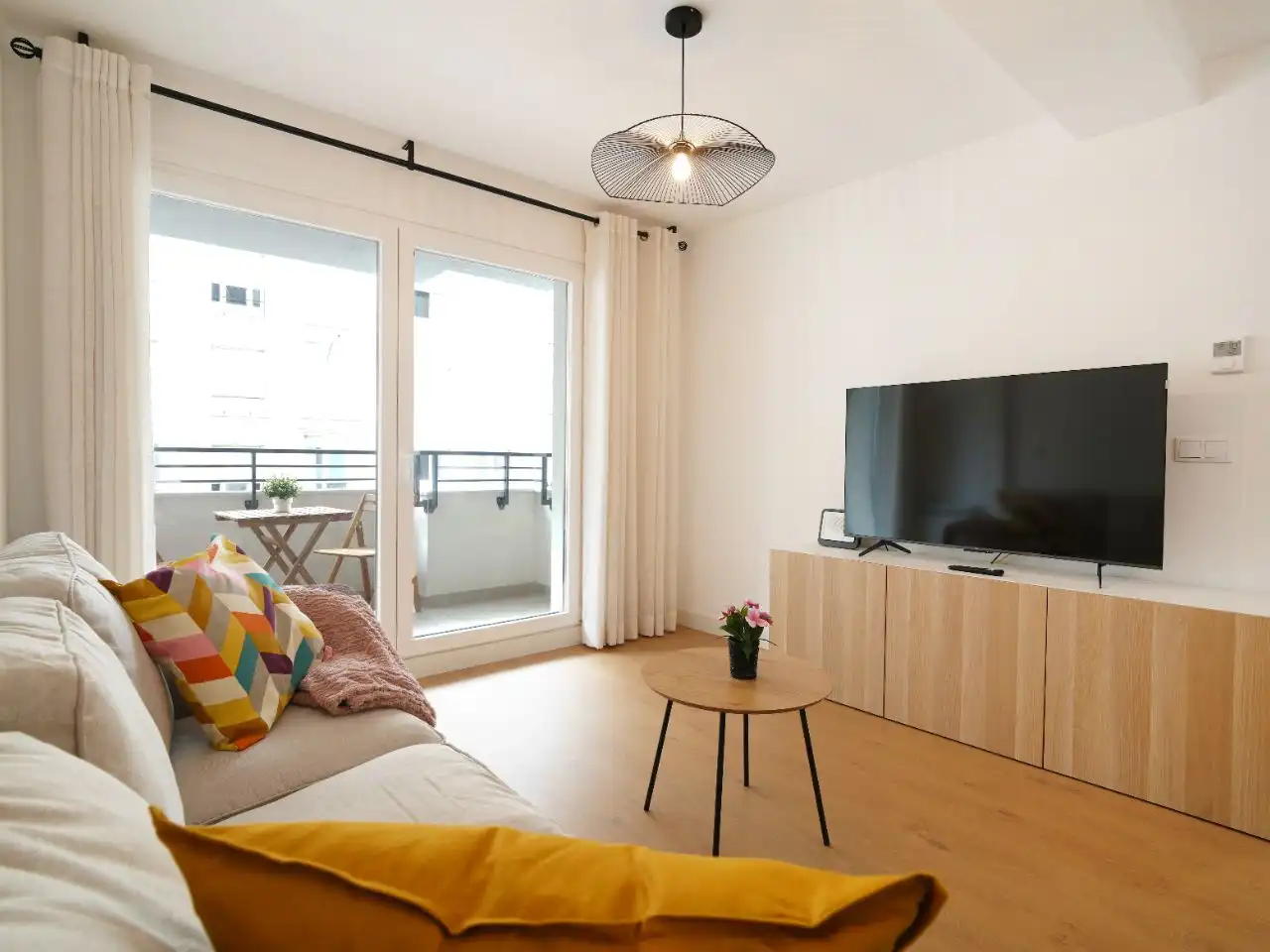 Flat for rent in Rúa Mulatas, 10, Vilagarcía Living room of Flat for rent in Vilagarcía de Arousa with Heating, Parquet flooring and Terrace