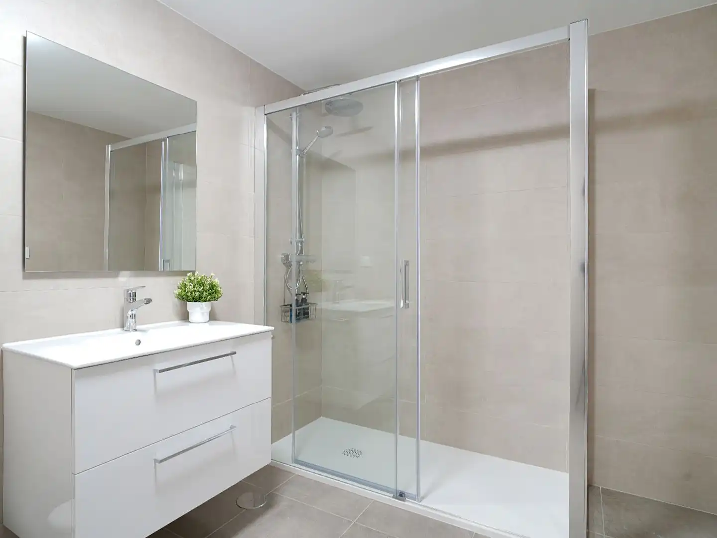 Flat for rent in Rúa Mulatas, 10, Vilagarcía Bathroom of Flat for rent in Vilagarcía de Arousa with Heating, Parquet flooring and Terrace