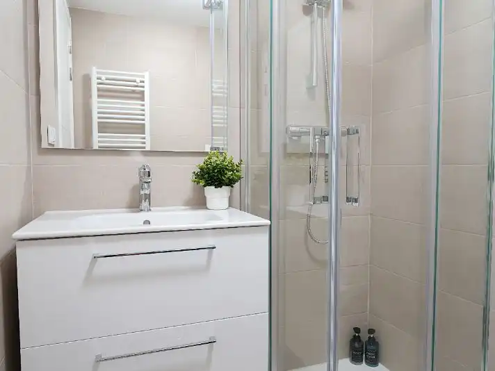Flat for rent in Rúa Mulatas, 10, Vilagarcía Bathroom of Flat for rent in Vilagarcía de Arousa with Heating, Parquet flooring and Terrace
