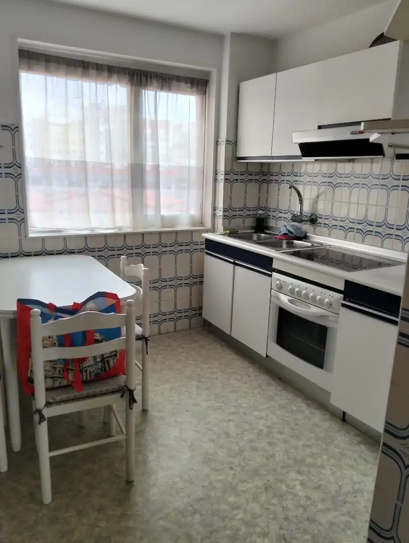 Flat for sale in Rua Antonio Pereira, 1, Sagrada Familia Kitchen of Flat for sale in A Coruña Capital with Heating, Parquet flooring and Oven
