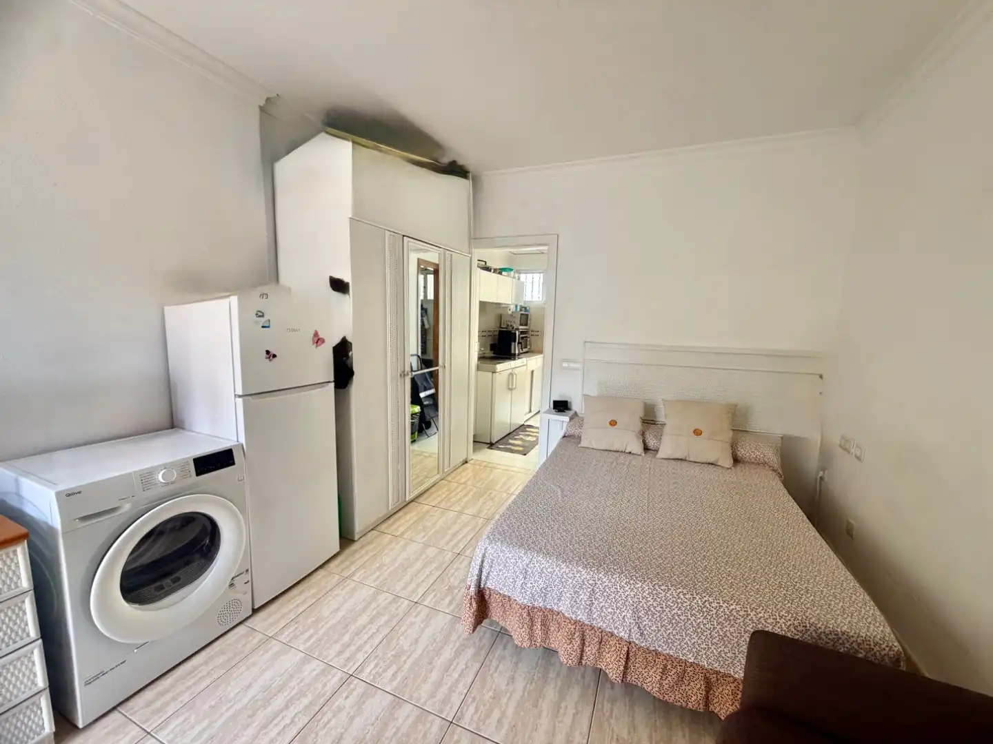 Estudio en venta en Avenida Venezuela, 12, Zona Martiánez Habitación de Estudio en venta en Puerto de la Cruz con Terraza, Piscina y Amueblado