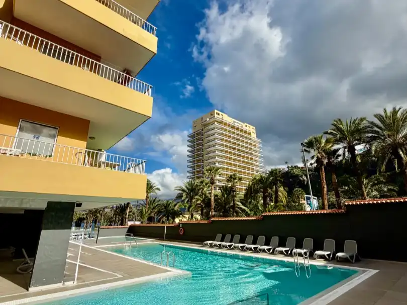 Estudio en venta en Avenida Venezuela, 12, Zona Martiánez Piscina de Estudio en venta en Puerto de la Cruz con Terraza, Piscina y Amueblado