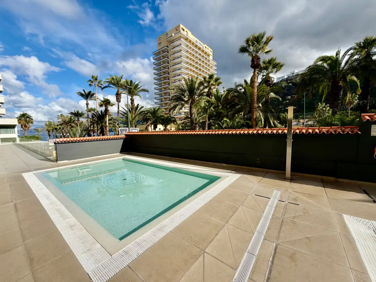 Estudio en venta en Avenida Venezuela, 12, Zona Martiánez Piscina de Estudio en venta en Puerto de la Cruz con Terraza, Piscina y Amueblado