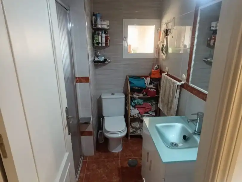 Flat for rent in Calle Puerto del Escudo, 3, Juan XXIII - Rochelambert Bathroom of Flat for rent in Sevilla with Air Conditioner, Terrace and Furnished