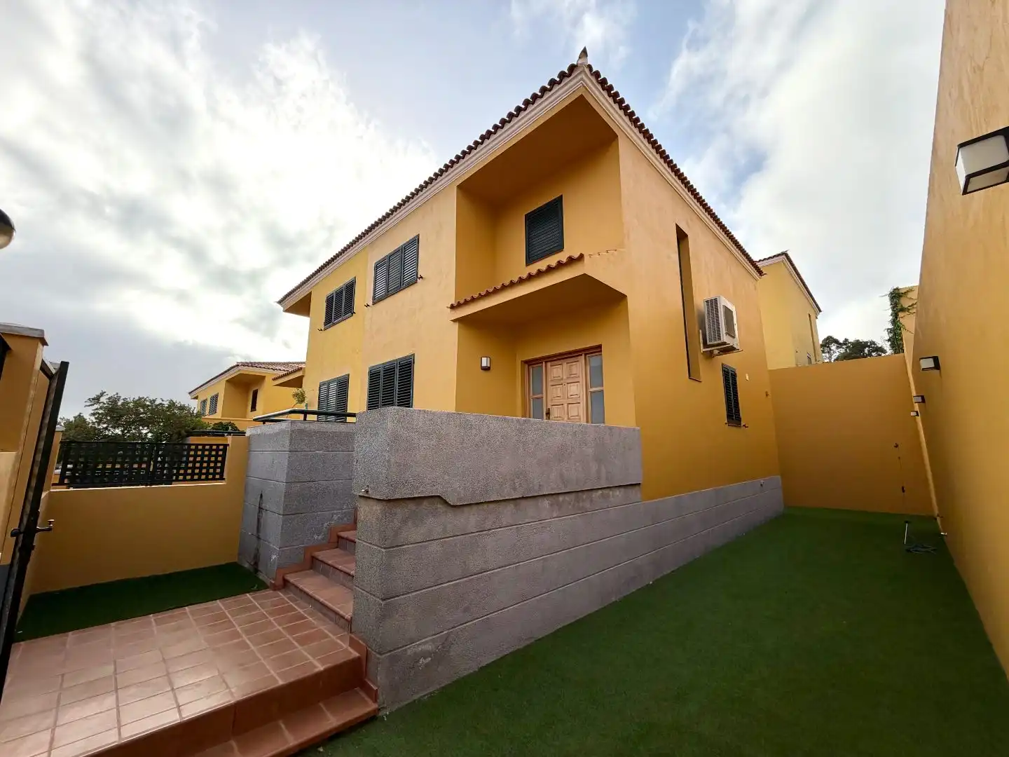 Flat for sale in Calle Pinar de Inagua, 38, Las Mesas - El Toscón Exterior view of Flat for sale in Las Palmas de Gran Canaria with Air Conditioner, Heating and Private garden