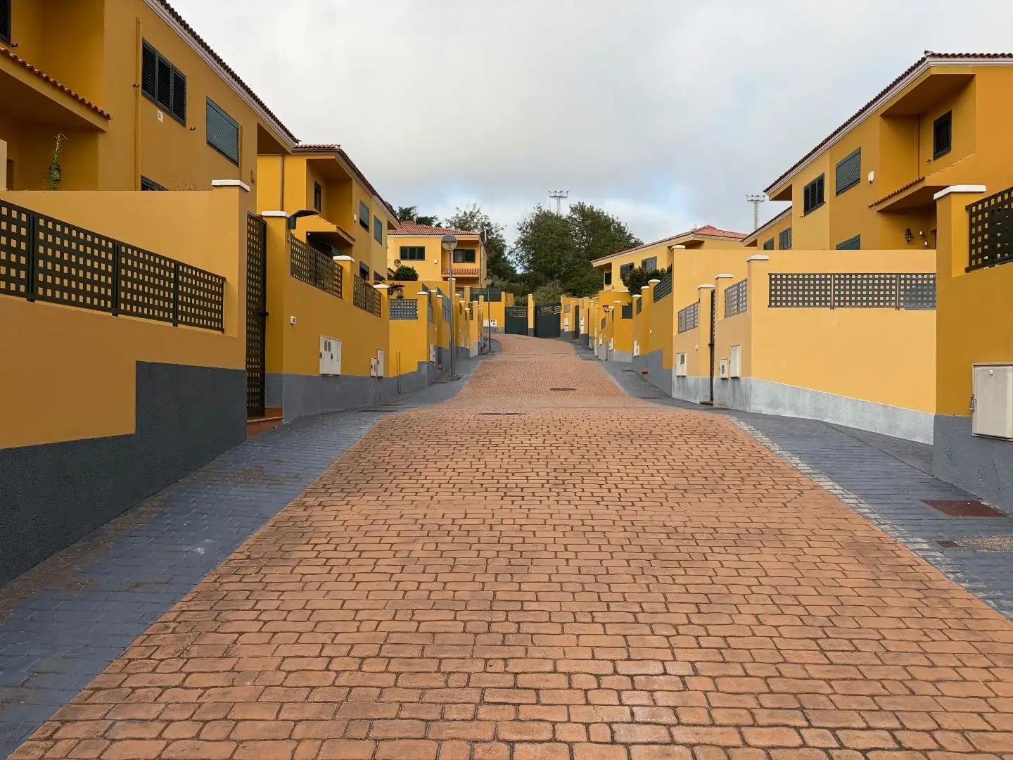 Flat for sale in Calle Pinar de Inagua, 38, Las Mesas - El Toscón Exterior view of Flat for sale in Las Palmas de Gran Canaria with Air Conditioner, Heating and Private garden