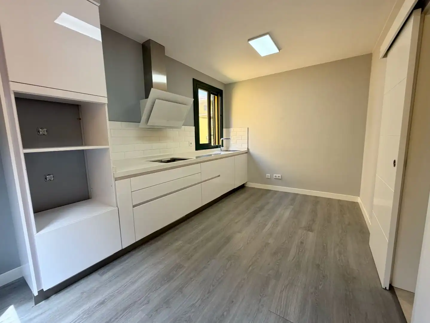 Flat for sale in Calle Pinar de Inagua, 38, Las Mesas - El Toscón Kitchen of Flat for sale in Las Palmas de Gran Canaria with Air Conditioner, Heating and Private garden