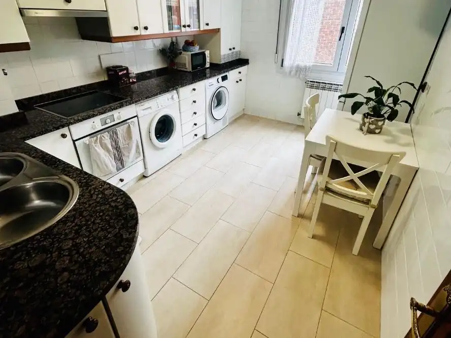 Kitchen of Flat for sale in Laudio / Llodio  with Balcony