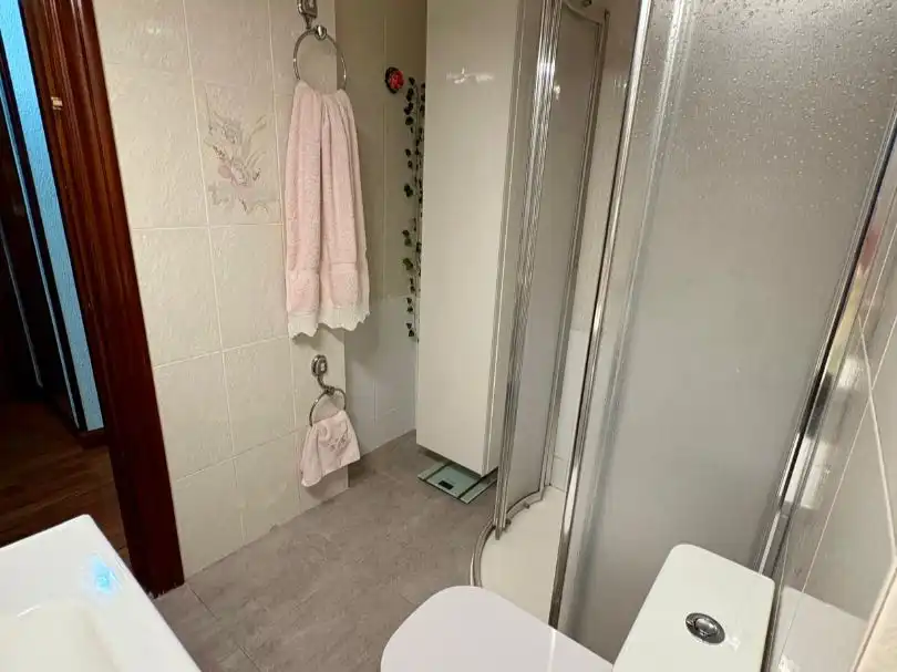 Bathroom of Flat for sale in Laudio / Llodio  with Balcony