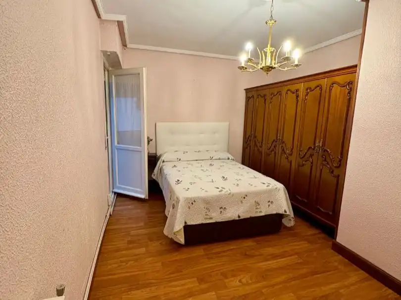 Bedroom of Flat for sale in Laudio / Llodio  with Balcony