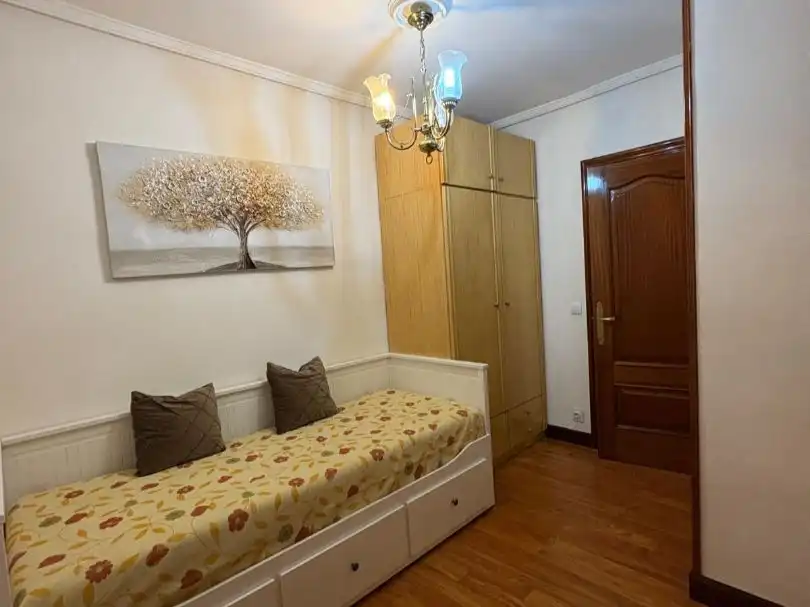 Bedroom of Flat for sale in Laudio / Llodio  with Balcony