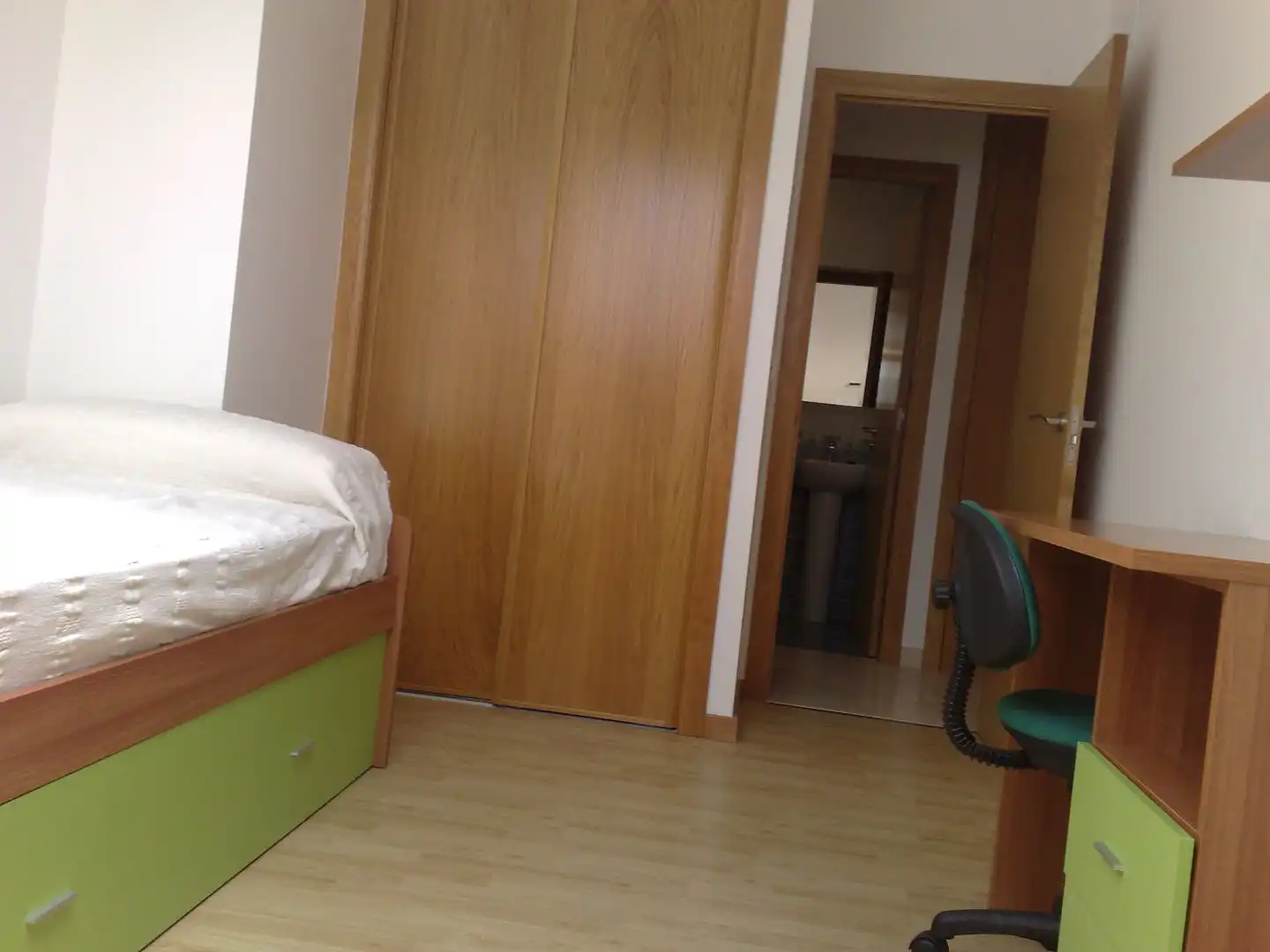 Flat for sale in Canido, 27, Malpica de Bergantiños Bedroom of Flat for sale in Malpica de Bergantiños with Terrace, Storage room and Furnished