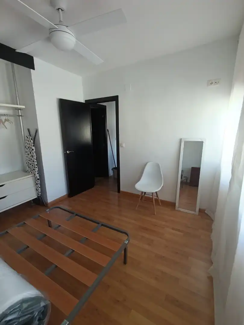 Flat for rent in Calle Reina Mercedes, 5, Sagunto - Edisol Bedroom of Flat for rent in Córdoba with Air Conditioner, Heating and Parquet flooring