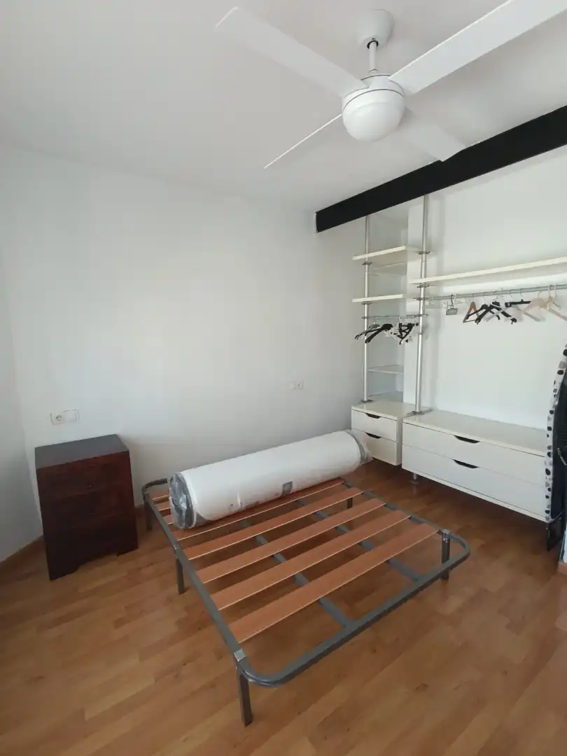 Flat for rent in Calle Reina Mercedes, 5, Sagunto - Edisol Bedroom of Flat for rent in Córdoba with Air Conditioner, Heating and Parquet flooring