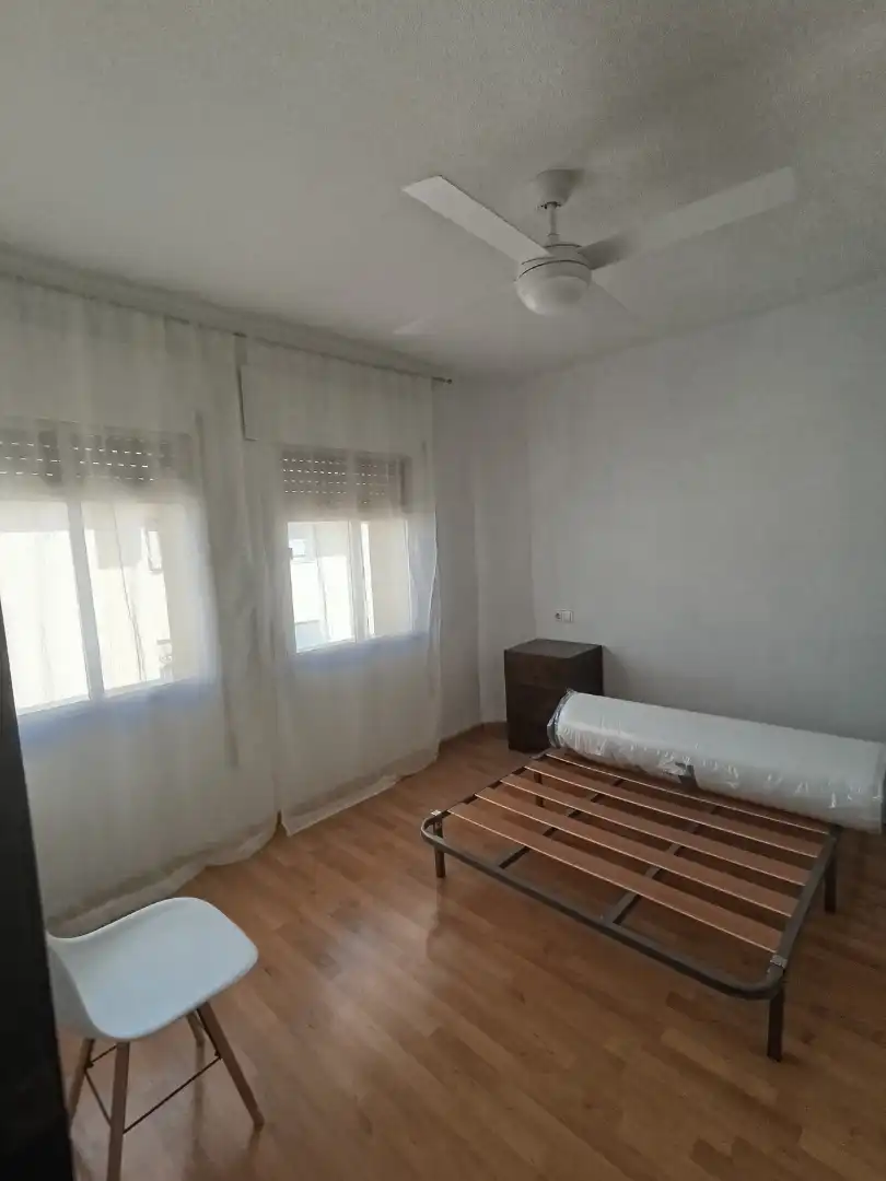 Flat for rent in Calle Reina Mercedes, 5, Sagunto - Edisol Bedroom of Flat for rent in Córdoba with Air Conditioner, Heating and Parquet flooring