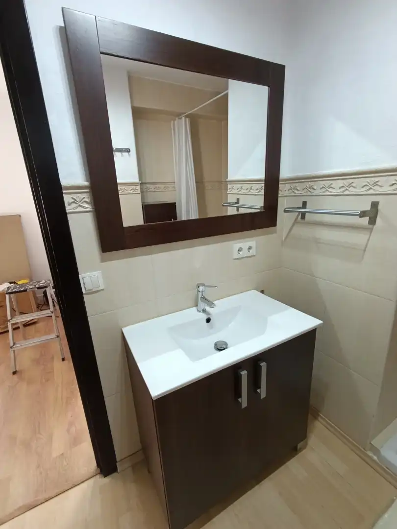 Flat for rent in Calle Reina Mercedes, 5, Sagunto - Edisol Bathroom of Flat for rent in Córdoba with Air Conditioner, Heating and Parquet flooring
