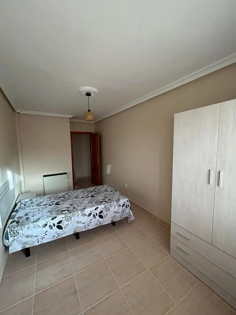 Flat for rent in Plaza Hispanidad, 13, Escalonilla Bedroom of Flat for rent in Escalonilla with Air Conditioner, Heating and Terrace
