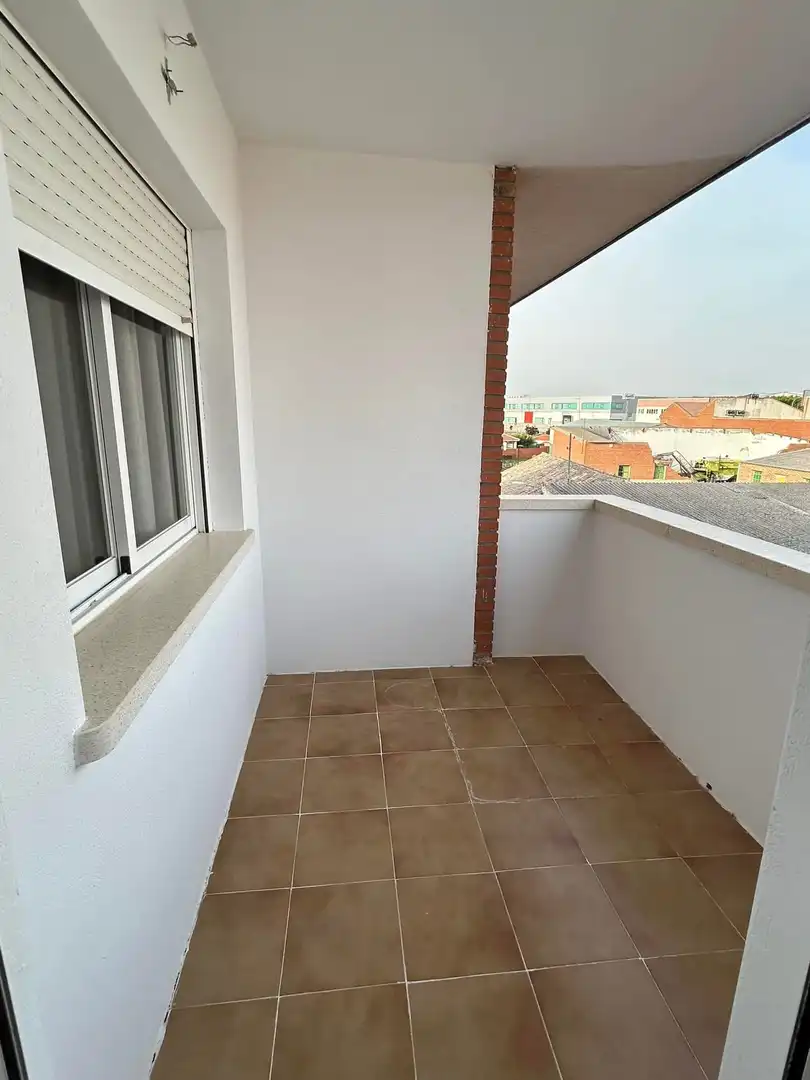 Flat for rent in Plaza Hispanidad, 13, Escalonilla Balcony of Flat for rent in Escalonilla with Air Conditioner, Heating and Terrace