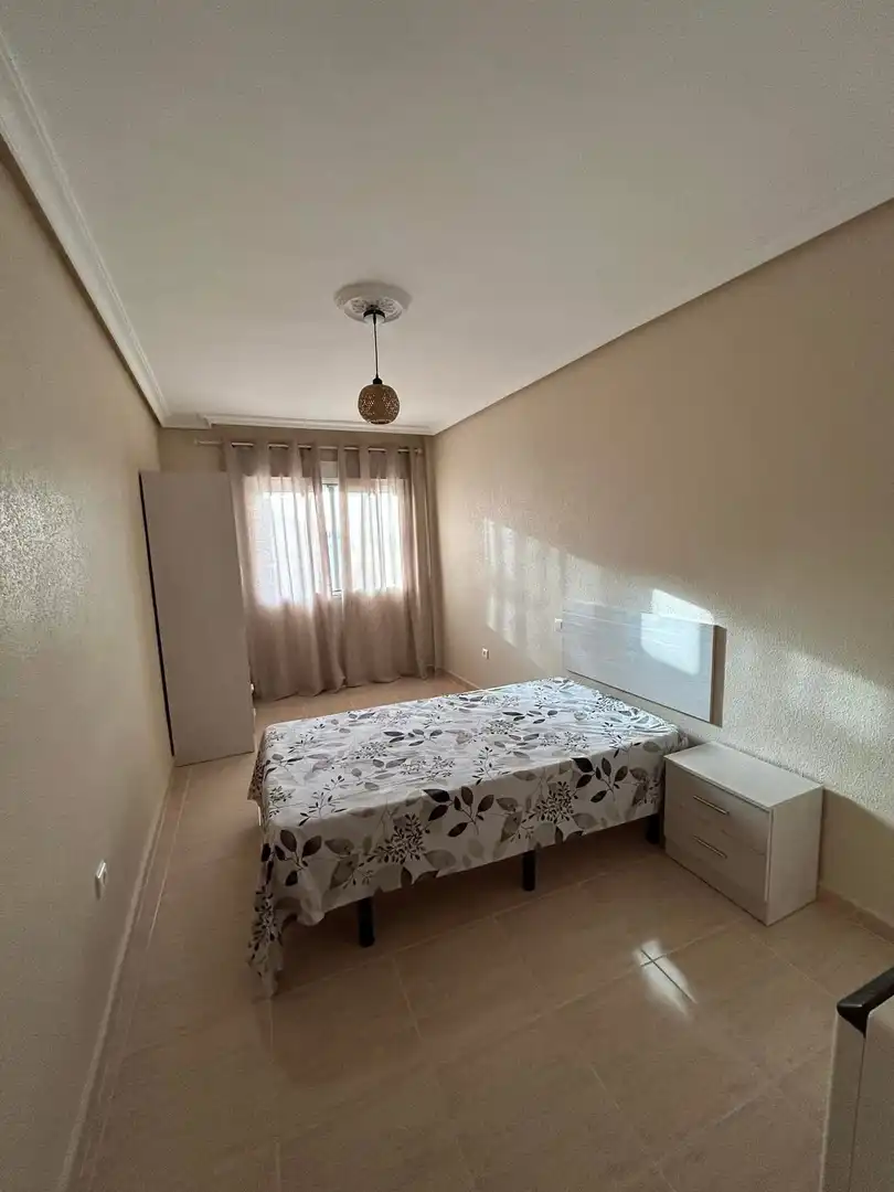 Flat for rent in Plaza Hispanidad, 13, Escalonilla Bedroom of Flat for rent in Escalonilla with Air Conditioner, Heating and Terrace