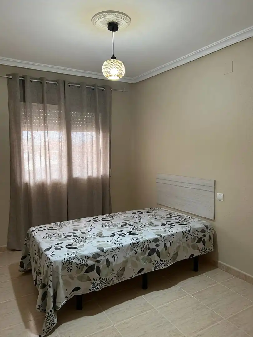 Flat for rent in Plaza Hispanidad, 13, Escalonilla Bedroom of Flat for rent in Escalonilla with Air Conditioner, Heating and Terrace