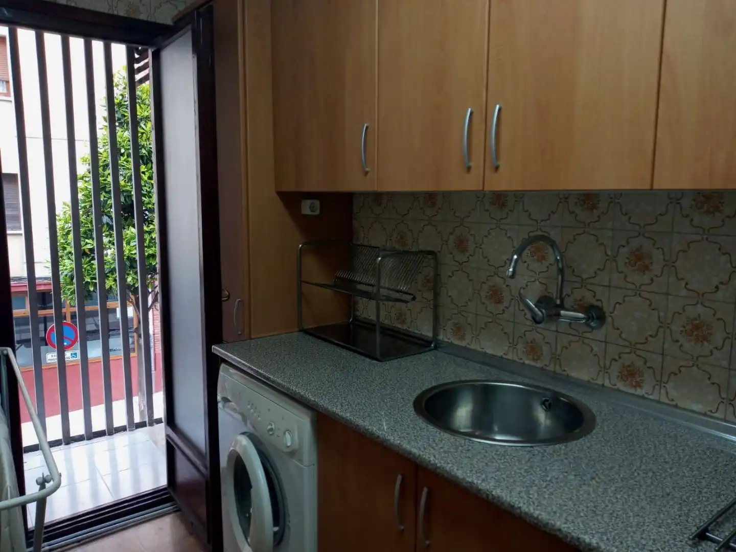 Flat for rent in Calle Fernando Alonso Díaz, 9, Oviedo Kitchen of Flat for rent in Oviedo