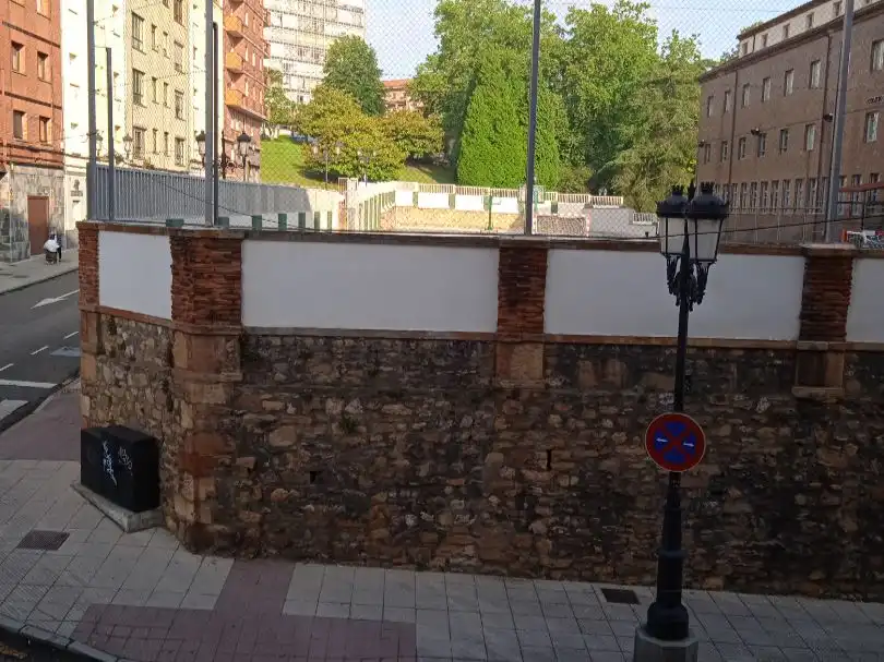 Flat for rent in Calle Fernando Alonso Díaz, 9, Oviedo Parking of Flat for rent in Oviedo