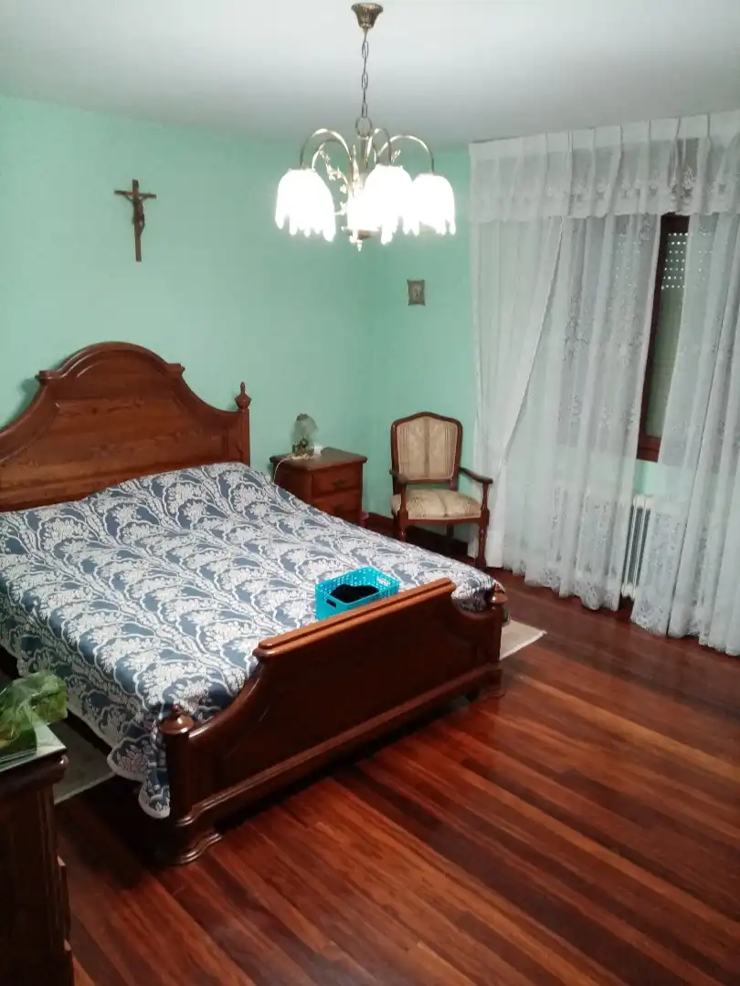 Houses for sale in Poblado Gamil, Silleda Bedroom of Houses for sale in Silleda with Heating, Private garden and Parquet flooring