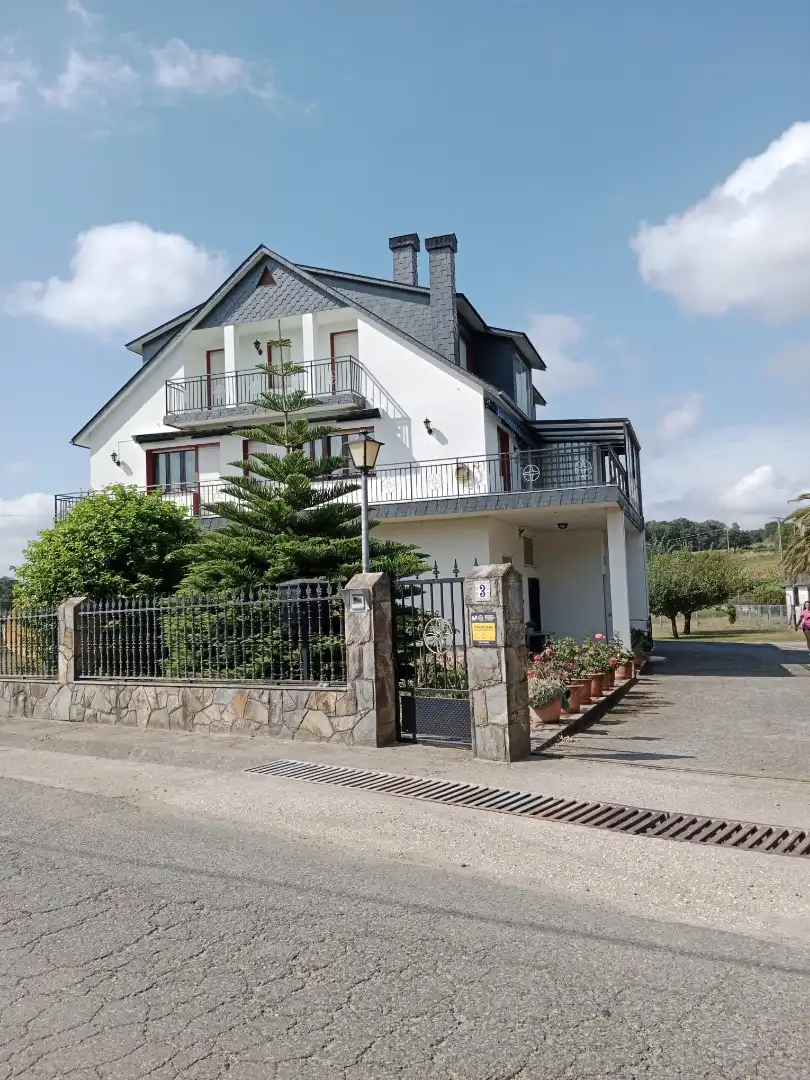 Houses for sale in Poblado Gamil, Silleda Exterior view of Houses for sale in Silleda with Heating, Private garden and Parquet flooring