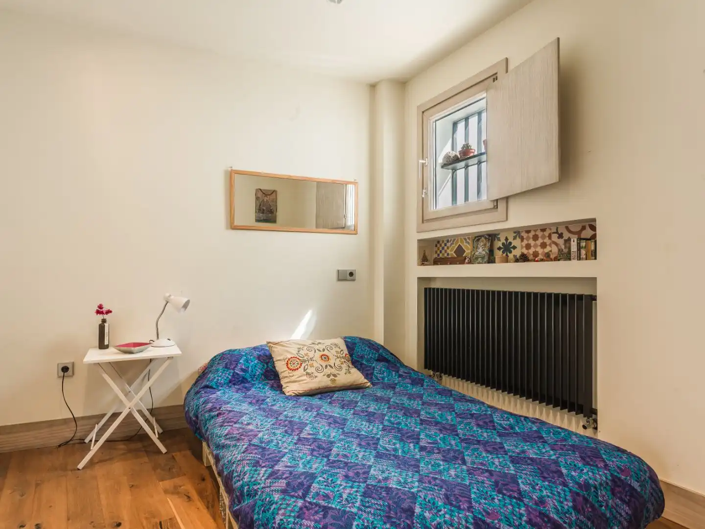 Schlafzimmer von Wohnung zum Verkauf in  Sevilla Capital mit Klimaanlage