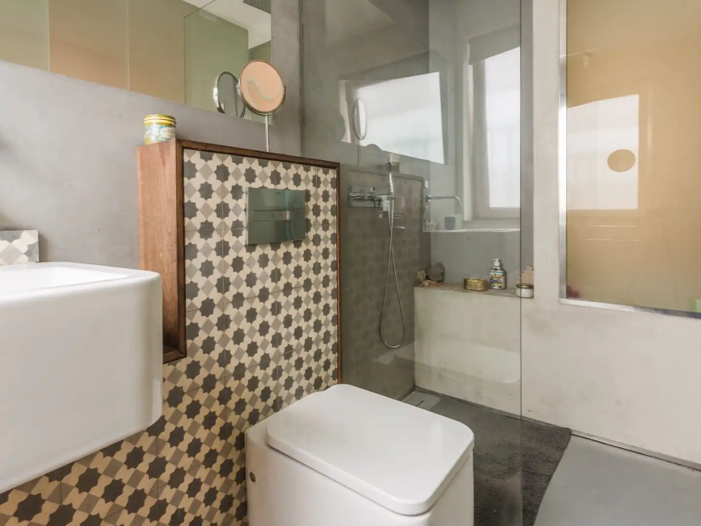 Badezimmer von Wohnung zum Verkauf in  Sevilla Capital mit Klimaanlage