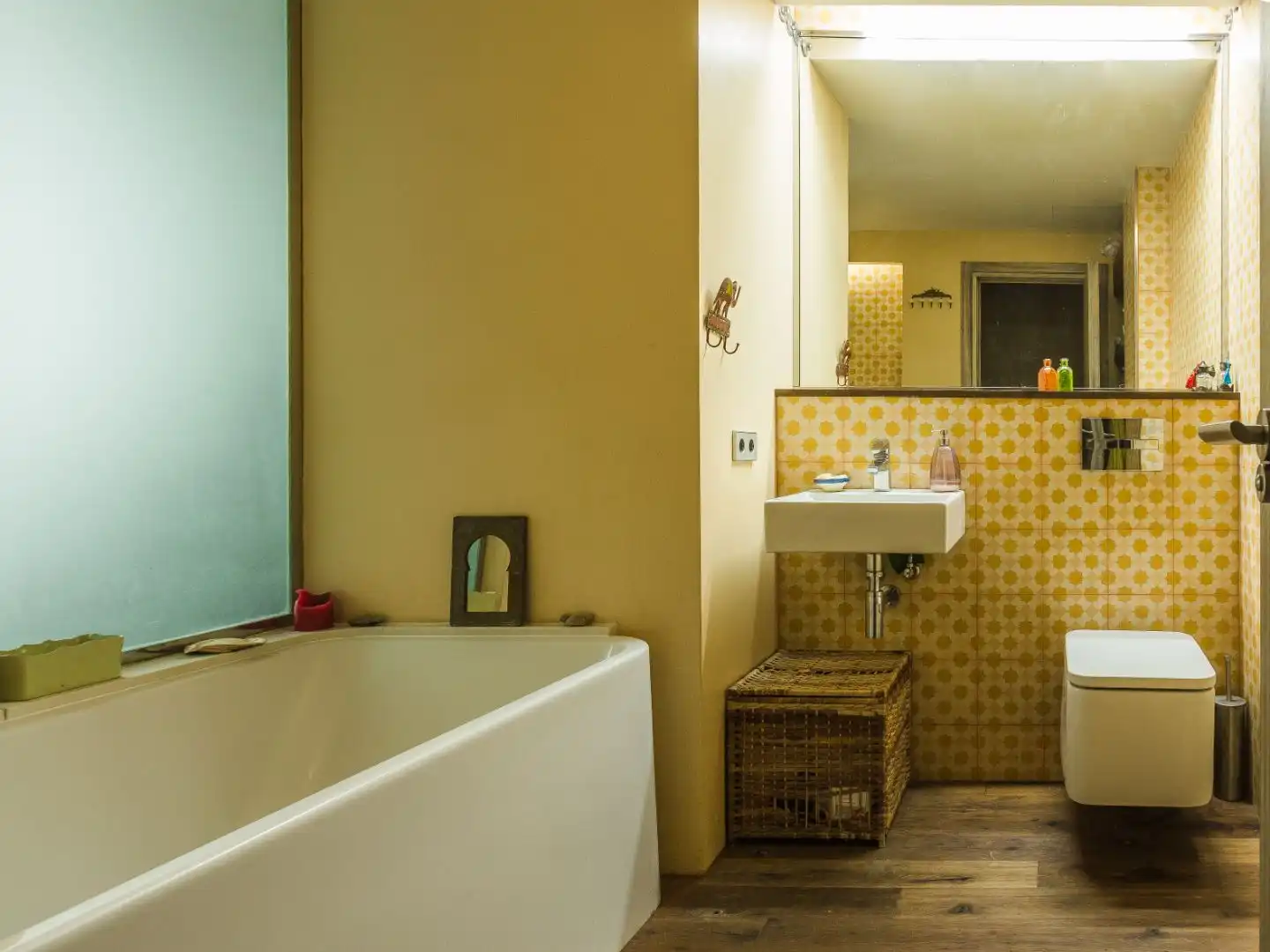 Badezimmer von Wohnung zum Verkauf in  Sevilla Capital mit Klimaanlage