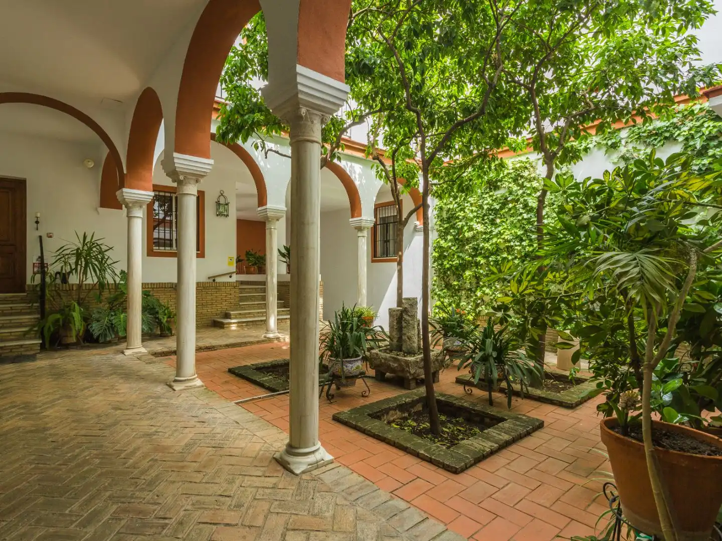Garten von Wohnung zum Verkauf in  Sevilla Capital mit Klimaanlage