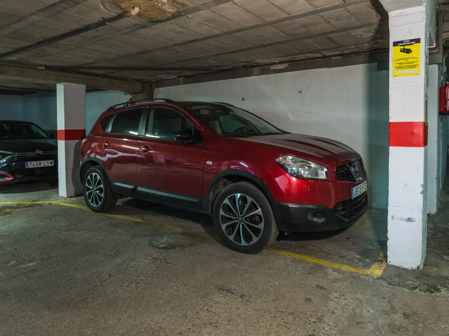 Parkplatz von Wohnung zum Verkauf in  Sevilla Capital mit Klimaanlage