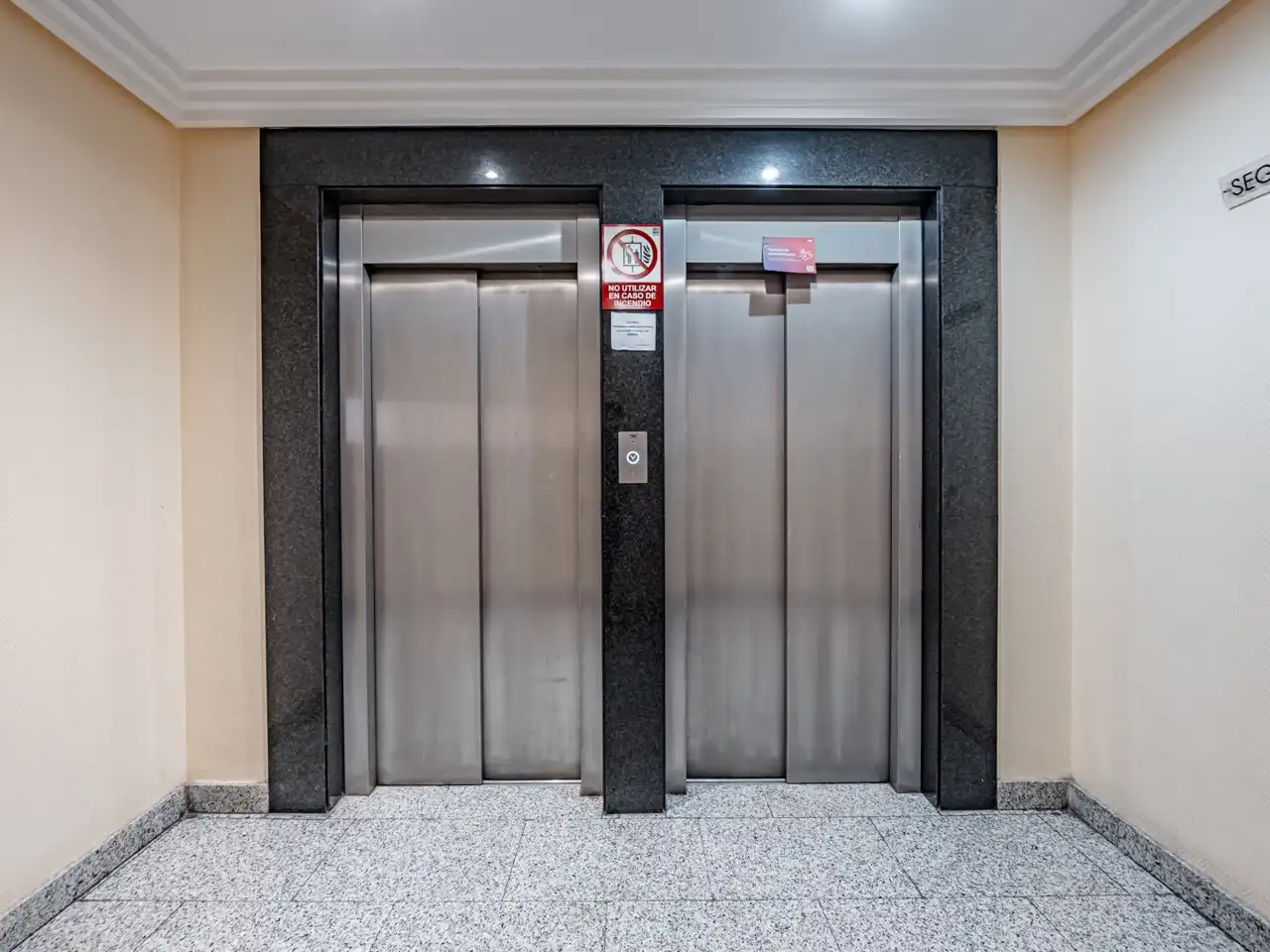 Flat for rent in Castillejos - Cuzco Flat for rent in Madrid with Air Conditioner, Heating and Video intercom