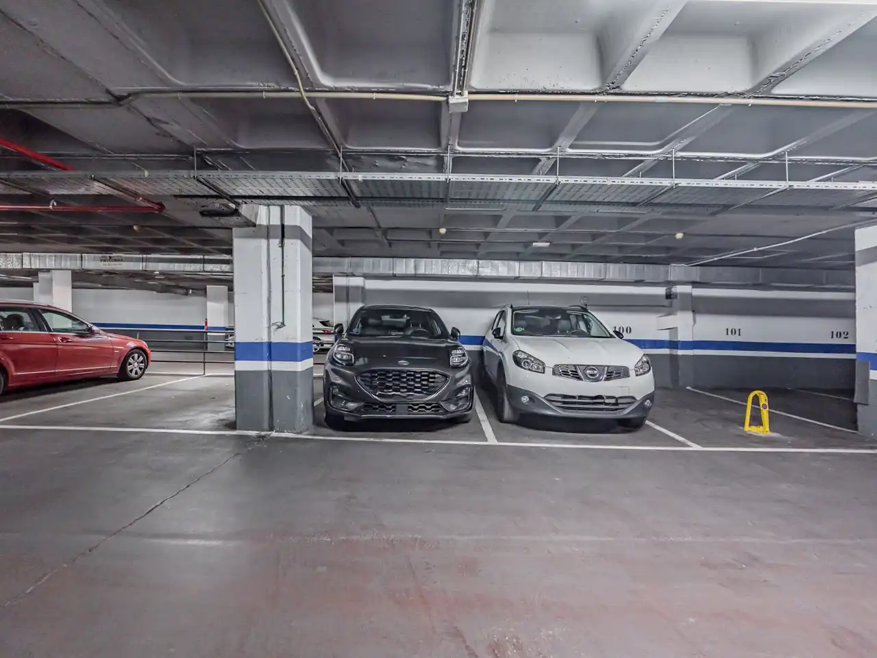 Flat for rent in Castillejos - Cuzco Parking of Flat for rent in Madrid with Air Conditioner, Heating and Video intercom