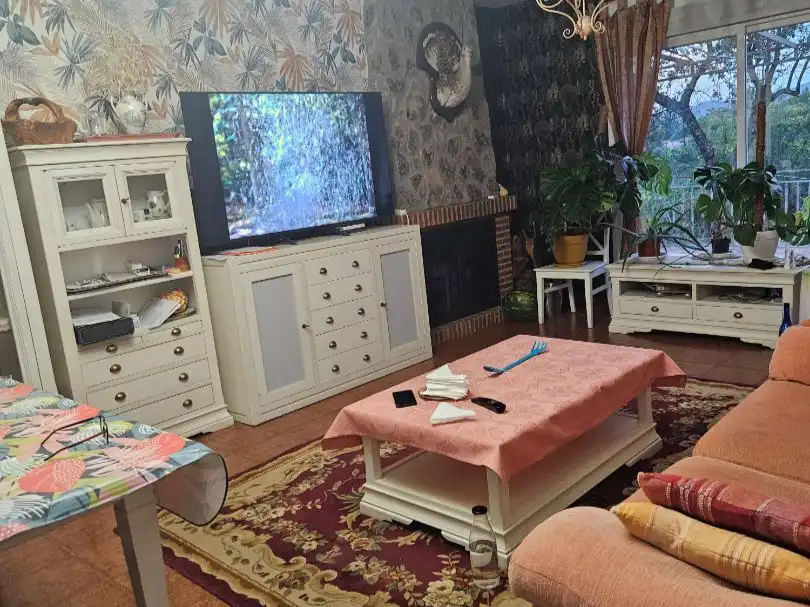 Wohnung zum Verkauf in Cuesta de las Mesas, 307, San Román de los Montes Wohnzimmer von Wohnung zum Verkauf in San Román de los Montes mit Klimaanlage, Heizung und Privatgarten