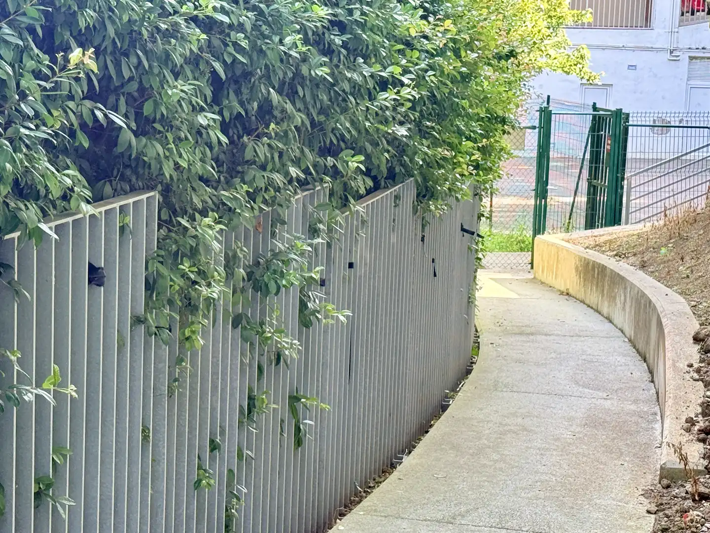 Pis en venda a Calle Ramón y Cajal, 48, El Sardinero Vista exterior de Pis en venda en Santander amb Calefacció, Jardí privat i Parquet