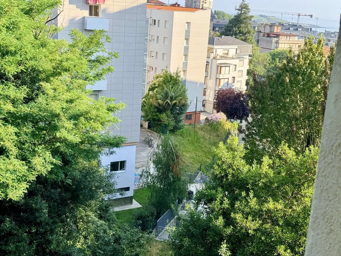 Pis en venda a Calle Ramón y Cajal, 48, El Sardinero Vista exterior de Pis en venda en Santander amb Calefacció, Jardí privat i Parquet
