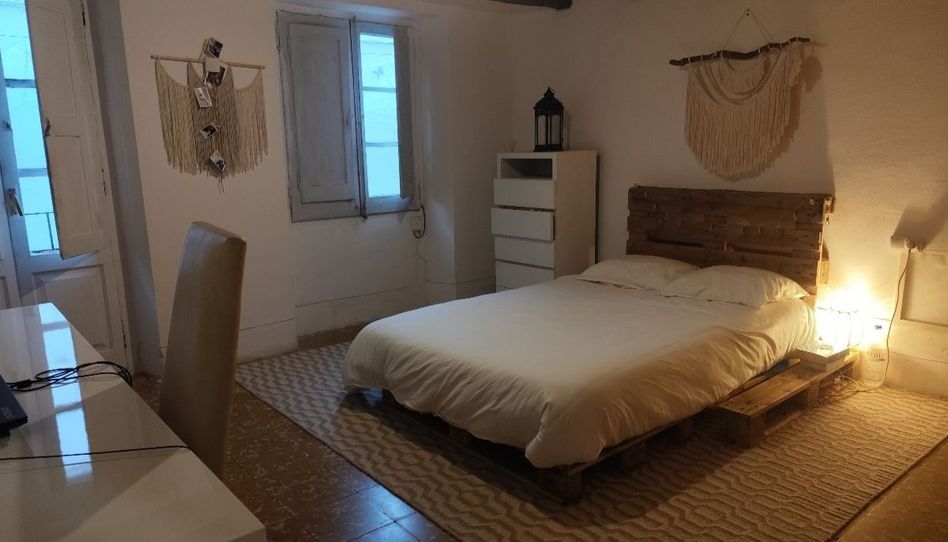 Room in Plaça Vella, 12, Centre, El Vendrell - image 1 Photo 1 of Room in Plaça Vella, 12, Centre, El Vendrell