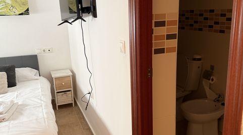 Room in Calle Virgen del Mayor Dolor, 12, Tres Ventanas, Huelva Capital - image 3 Photo 3 of Room in Calle Virgen del Mayor Dolor, 12, Tres Ventanas, Huelva Capital
