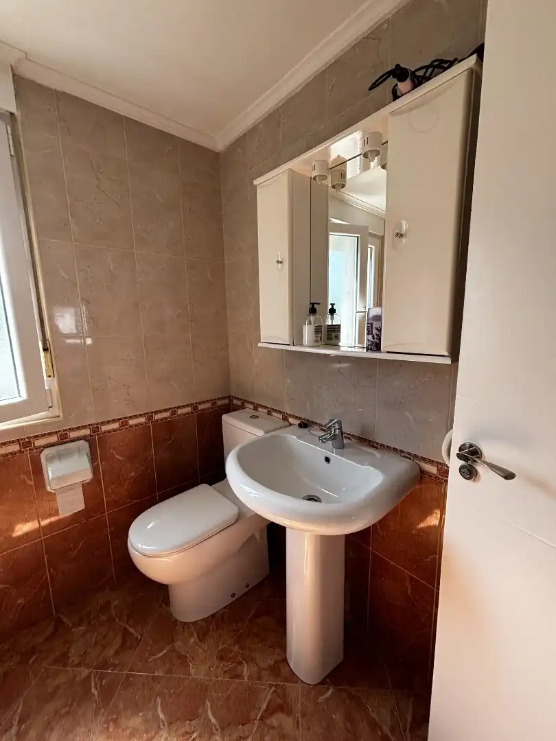 Houses for rent in Barrio San Román la Sierra, 69, Alisal - San Román Bathroom of Houses for rent in Santander with Heating, Private garden and Terrace