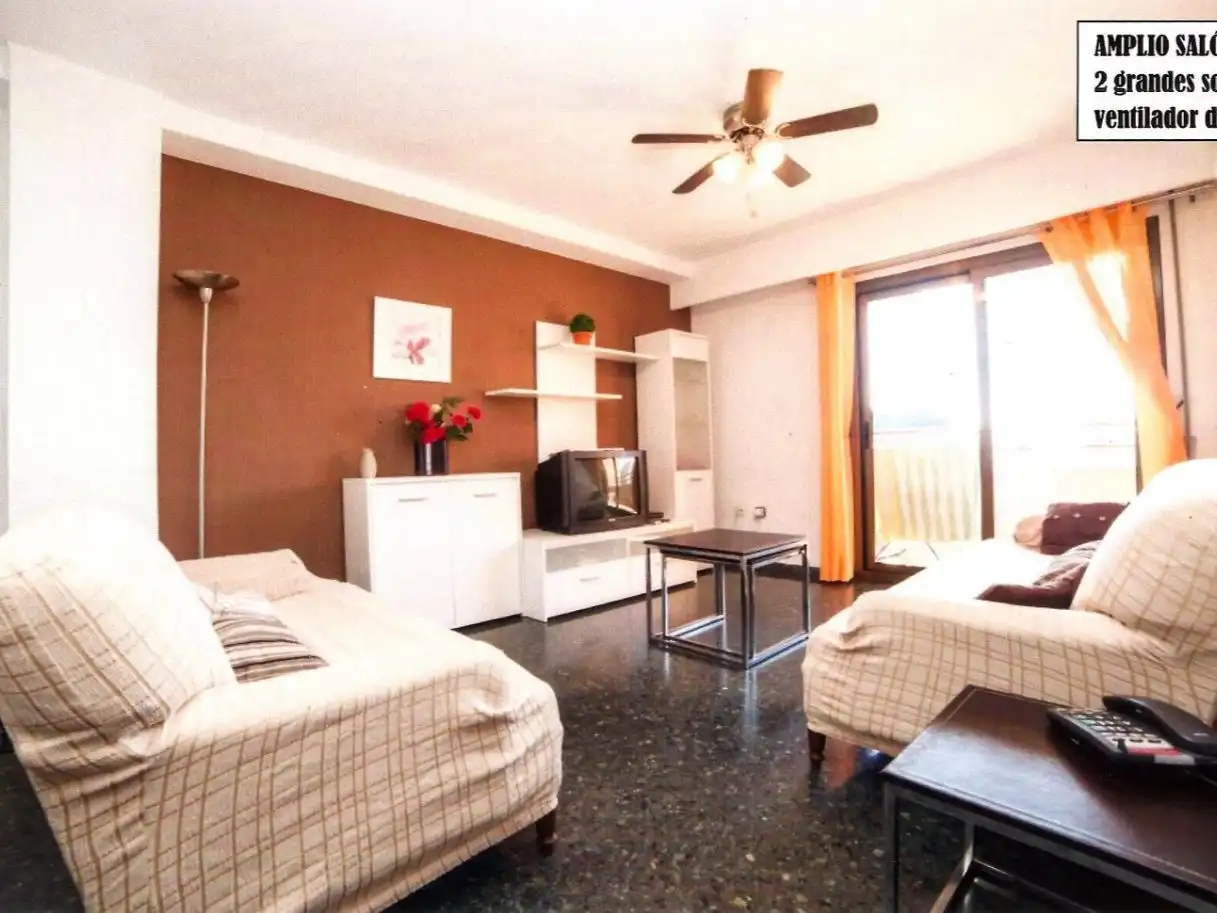 Piso de alquiler en Carrer de Bèlgica, 32, Valencia Capital Sala de estar de Piso de alquiler en Valencia Capital con Aire acondicionado y Terraza