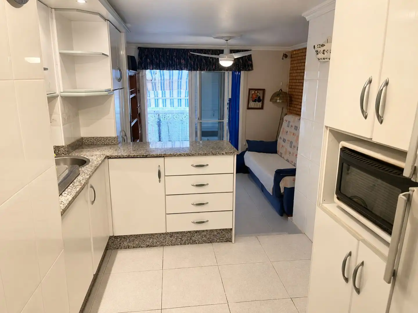 Planta baja de alquiler en Camino Dársena, 1, Zona Galúa - Calnegre Cocina de Planta baja de alquiler en La Manga del Mar Menor con Terraza, Piscina y Amueblado