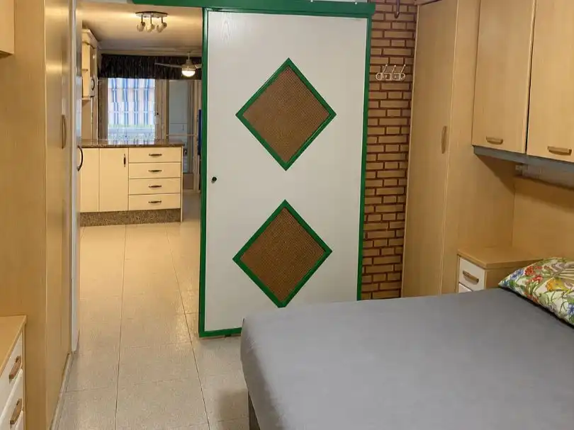 Planta baja de alquiler en Camino Dársena, 1, Zona Galúa - Calnegre Habitación de Planta baja de alquiler en La Manga del Mar Menor con Terraza, Piscina y Amueblado