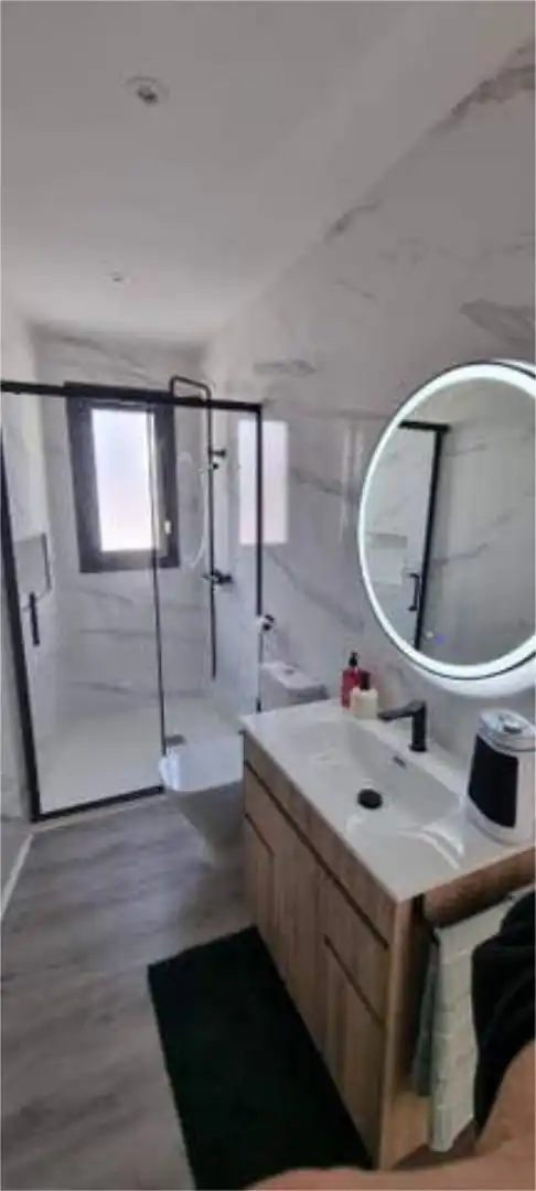 Apartamento de alquiler en Mota del Cuervo Baño de Apartamento de alquiler en Mota del Cuervo con Calefacción, Terraza y Amueblado