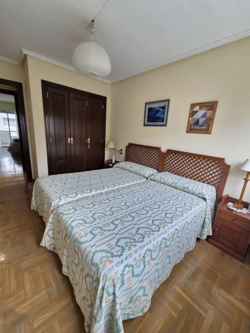 Bedroom of Flat for sale in Oviedo   with Terrace