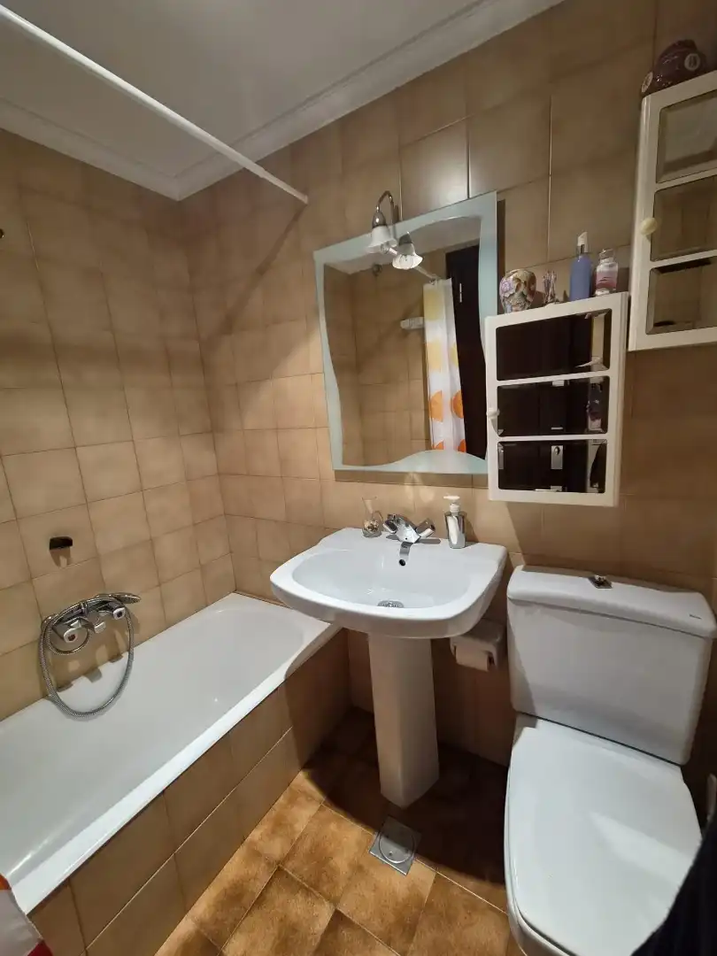 Bathroom of Flat for sale in Oviedo   with Terrace