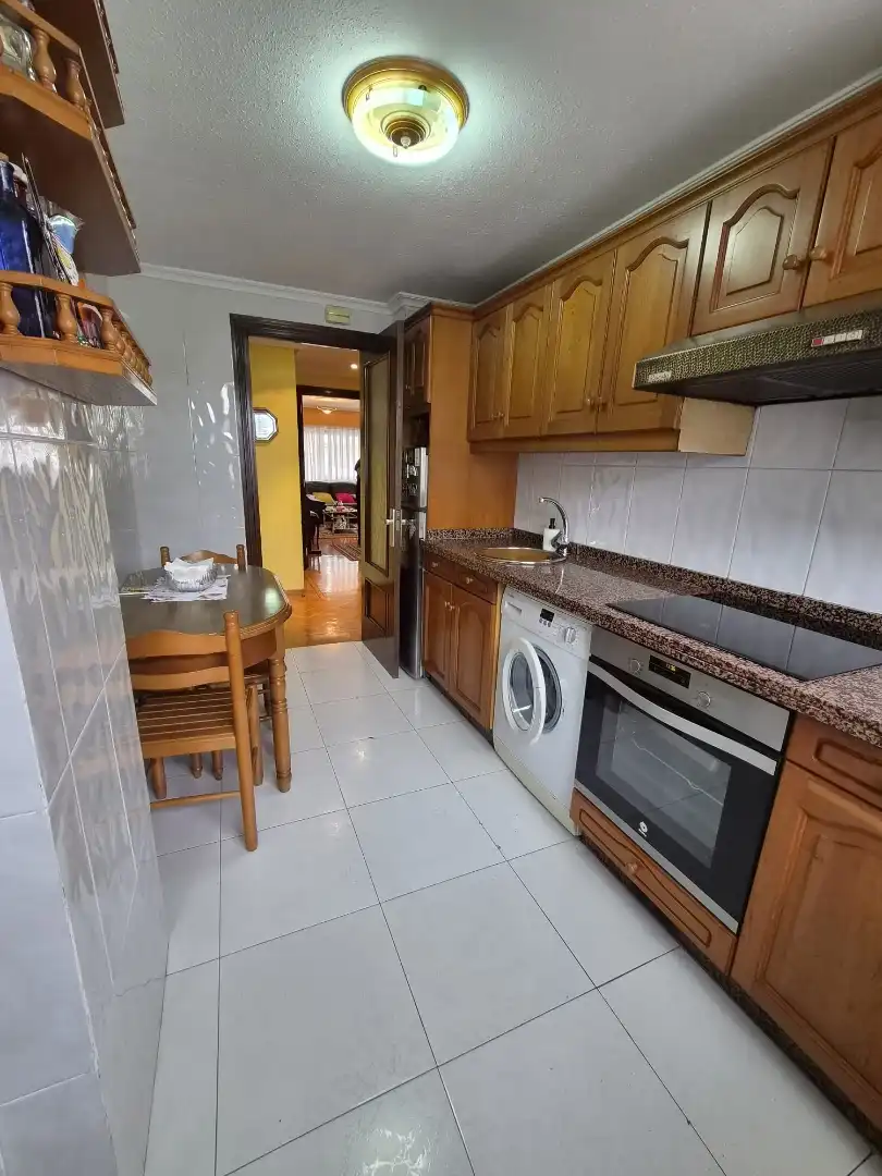 Kitchen of Flat for sale in Oviedo   with Terrace