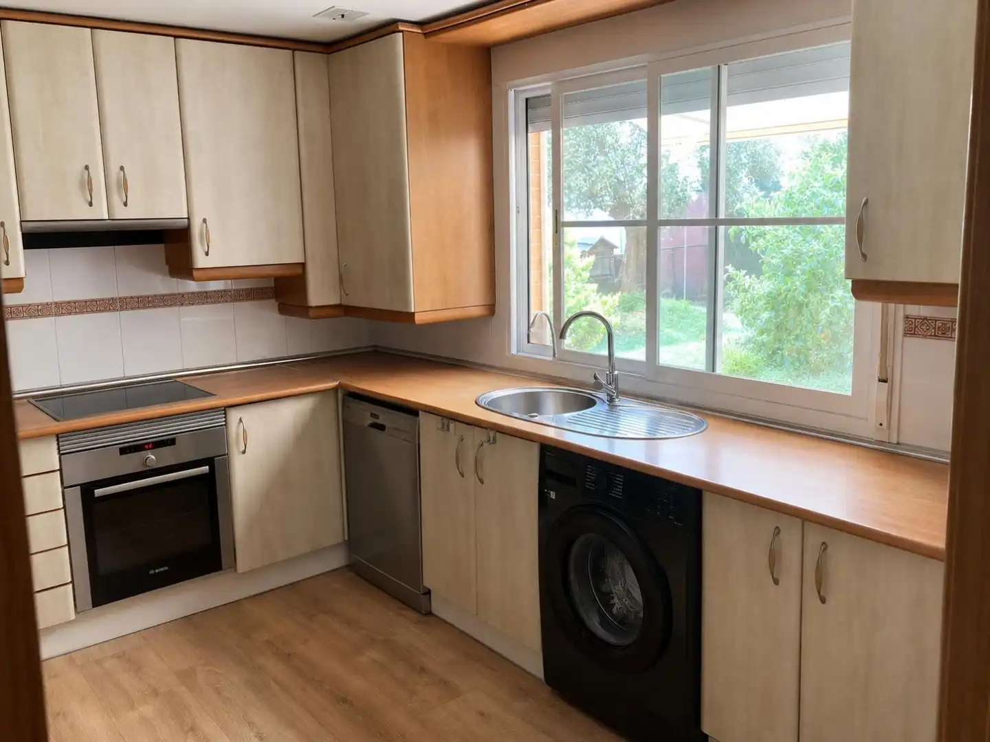 Wohnung zum Verkauf in Calle Infanta Cristina, 13, Mojadillas - Parque de las Infantas - El Paraiso Küche von Wohnung zum Verkauf in Valdemorillo mit Klimaanlage, Privatgarten und Schwimmbad